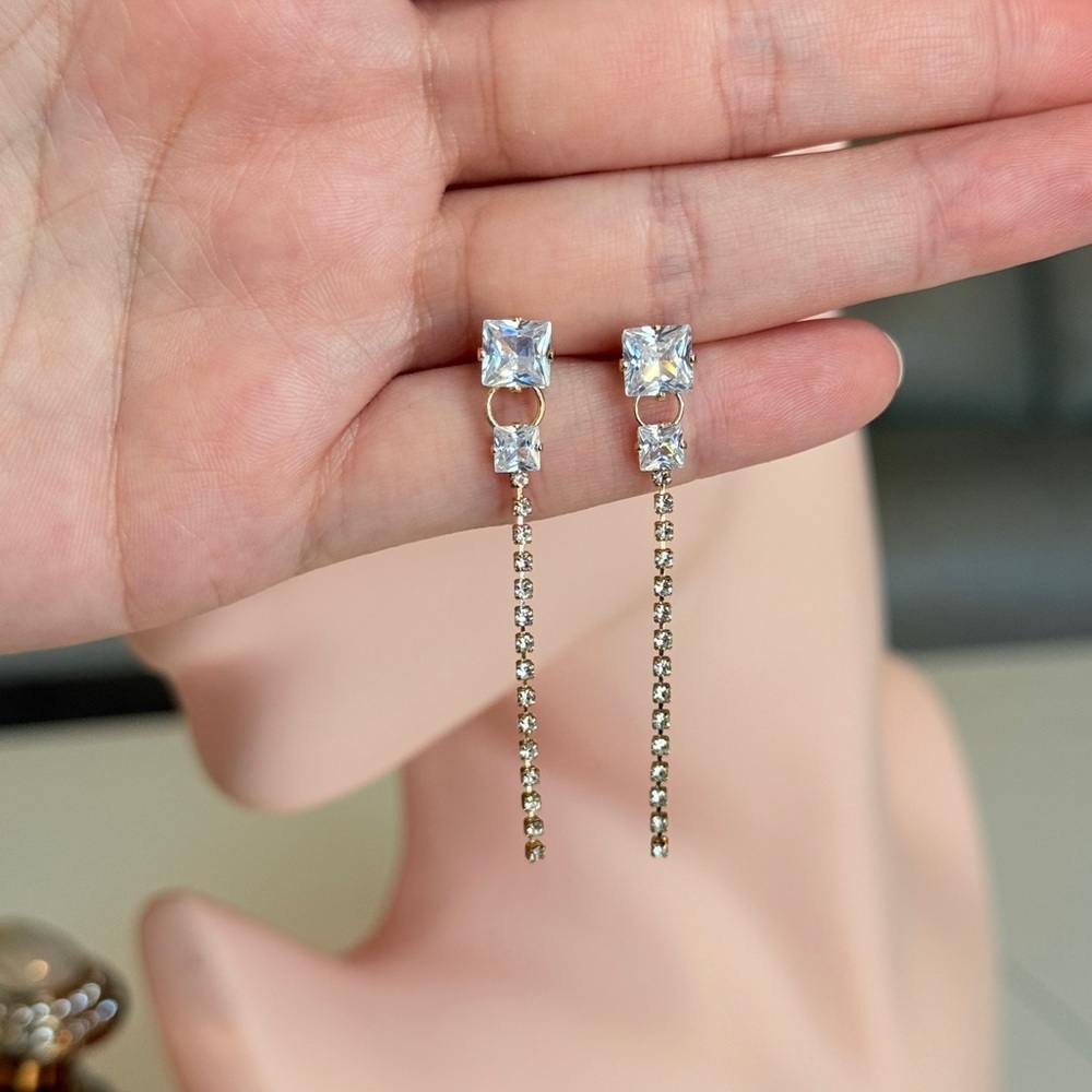 Elegant Gold and Silver Drop Earrings - Picture 8 of 9